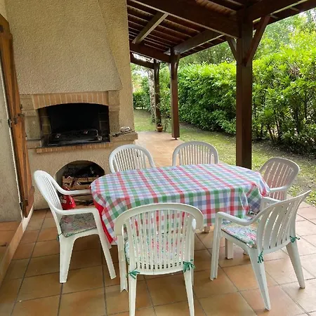 Climatisée Et Wifi à 5 Mn Du Bassin D'arcachon Casa de Férias